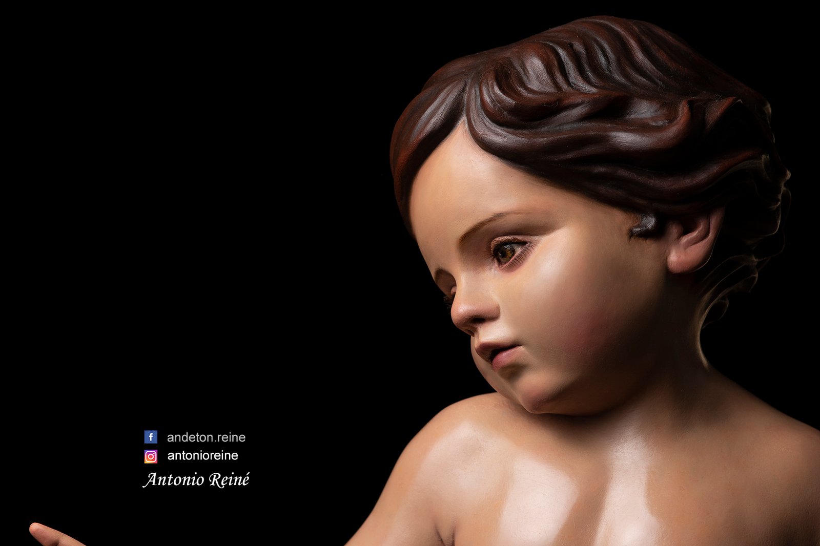 Niño Jesús, alternate angle